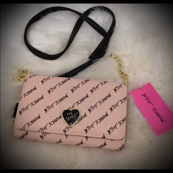 Betsey Johnson Handbags - 🎉🍒🎉Betsey Johnson Signature Logo Bag